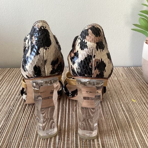 DIANE VON FURSTENBERG Ibiza Sandals Heels Shoes Gold Lucite Strappy Heel Sz 6 - Picture 7 of 8